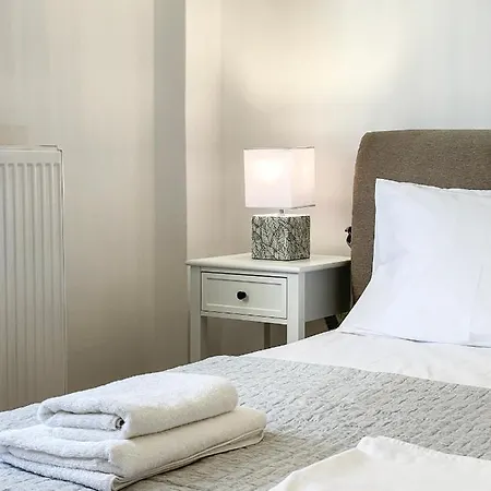 Apartment Filis Spacious 105sqm Apt In Viktoria