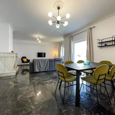 Filis Spacious 105sqm Apt In Viktoria Athens