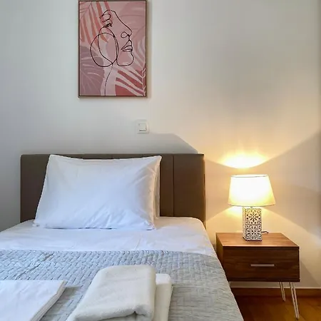 Filis Spacious 105sqm Apt In Viktoria