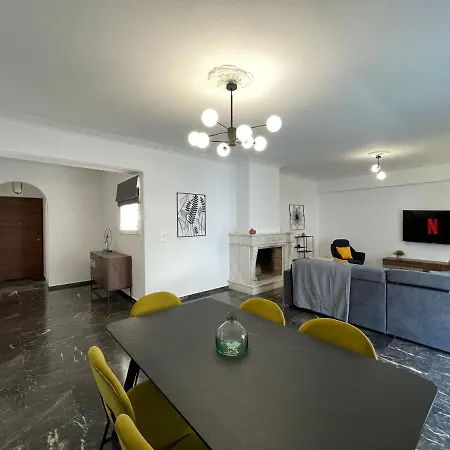 Apartment Filis Spacious 105sqm Apt In Viktoria Athens